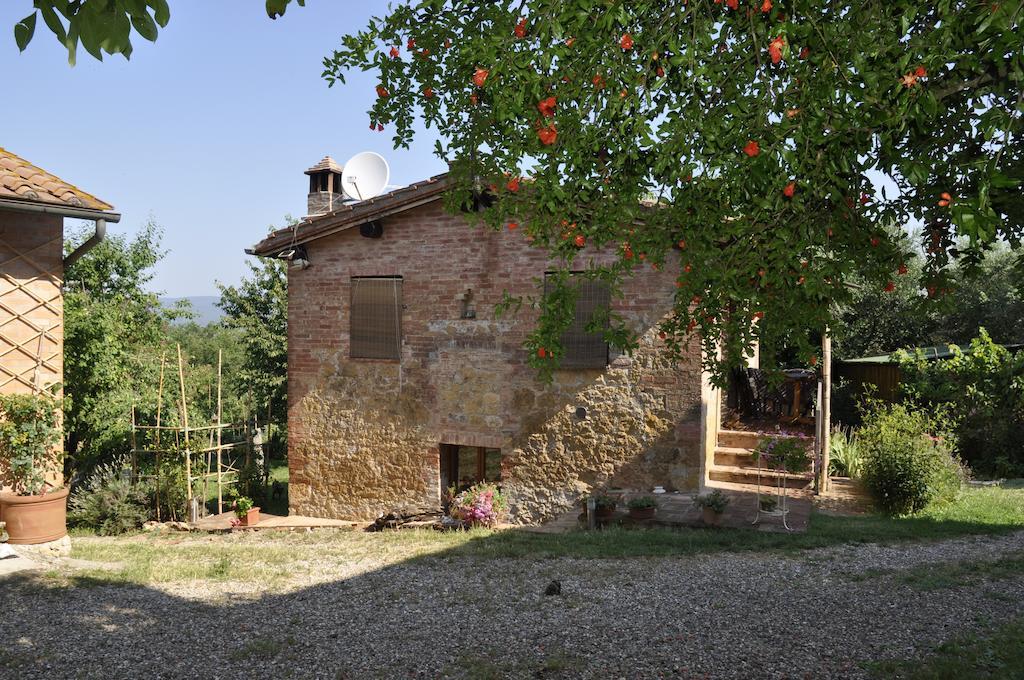 Agriturismo Colombino Siena Exterior photo